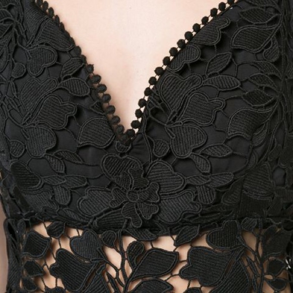 •Nicole Miller Collection• Lace Sweetheart Dress - Picture 4 of 5